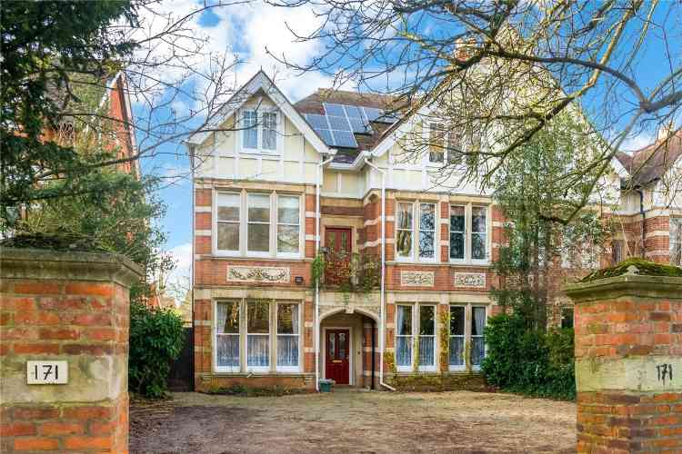 A grand Victorian property in Oxford